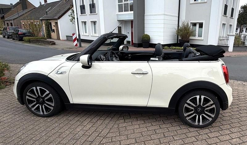 Gebraucht Mini Cooper S 192 PS (141 kW) 2019 Weiß Kleinwagen