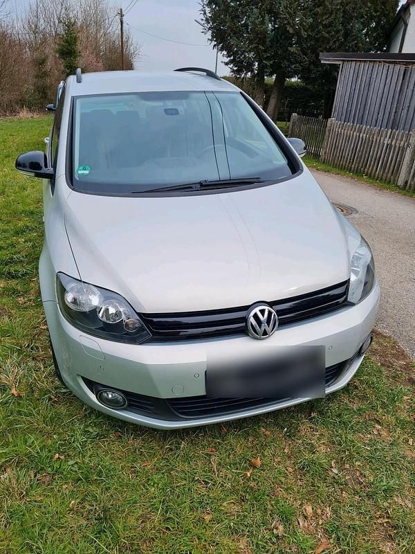 Gebraucht VW Golf VII Match 105 PS (77 kW) 2012 Silber Limousine