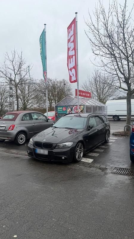 Gebraucht BMW 325 320 PS (235 kW) 2010 Schwarz Kombi