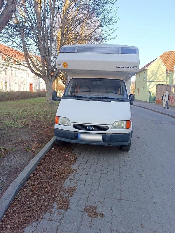 Używany Ford Transit 86 KM (63 kW) 1997 Biały Van