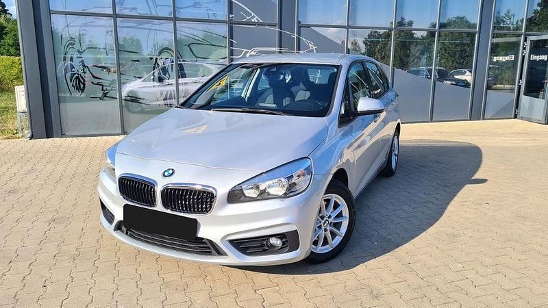 Silber Gebraucht 2017 BMW 216 Active Tourer Basis Van / Kleinbus | 8.200 € (Fairer Preis) - Bild 1/4