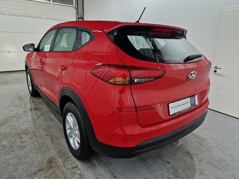 Gebraucht Hyundai Tucson Select 132 PS (97 kW) 2019 Rot SUV