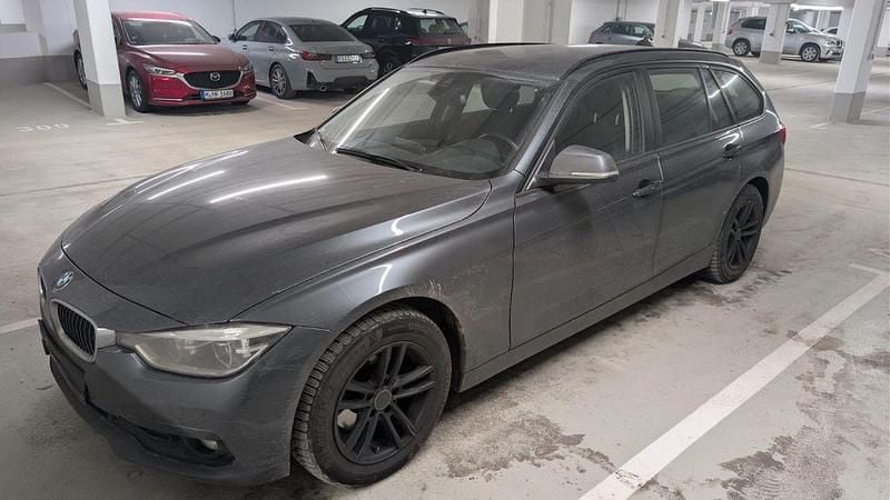 Grau Gebraucht 2018 BMW 320 Kombi | 13.400 € (Fairer Preis) - Bild 1/4