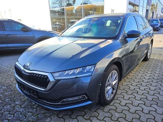 Gebraucht Skoda Octavia First Edition 150 PS (110 kW) 2021 Grau Kombi