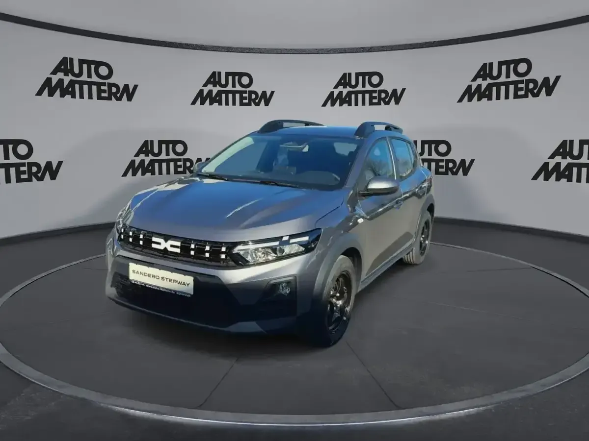 Uusi Dacia Sandero Expression 80 HP (58 kW) 2026 Harmaa Sedan