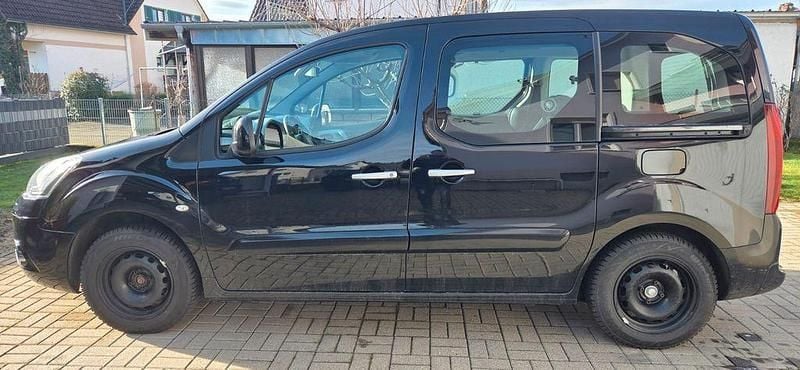 Gebraucht Citroën Berlingo SELECTION 120 PS (88 kW) 2015 Schwarz Van / Kleinbus