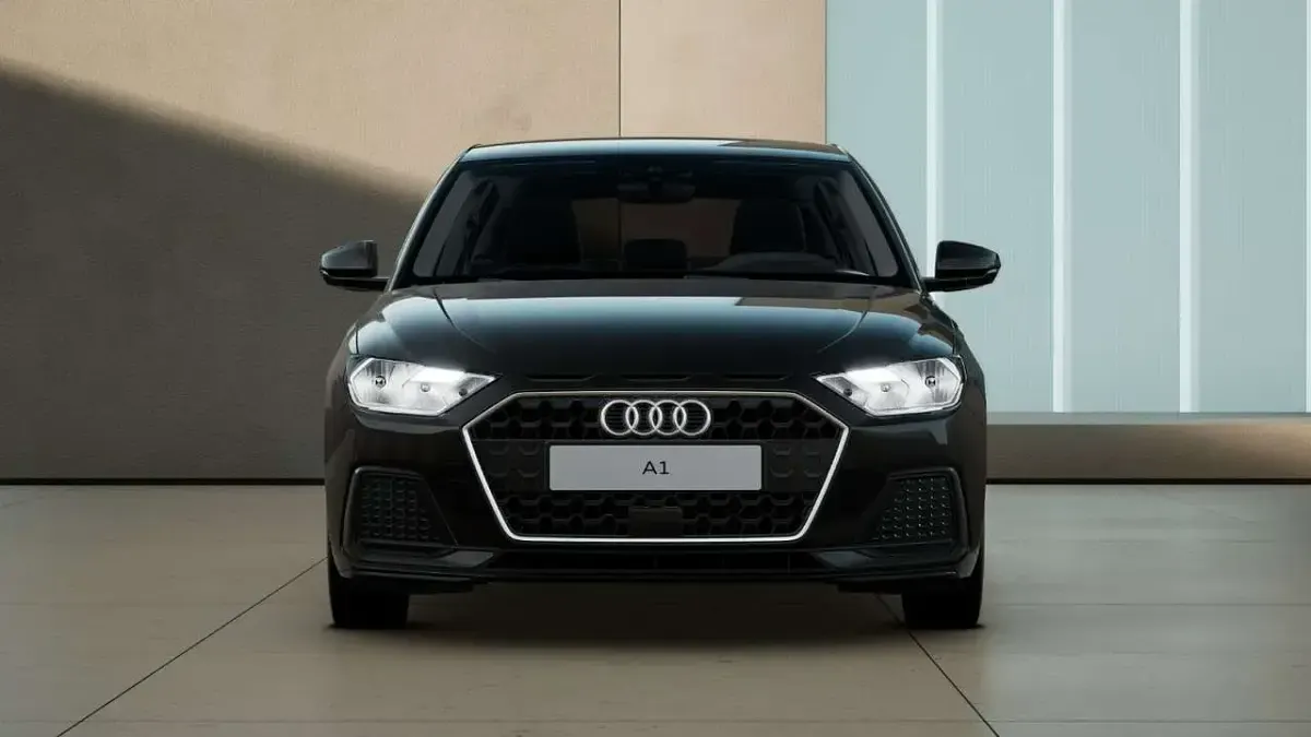 Gebraucht Audi A1 Sportback Advanced 116 PS (85 kW) 2025 Mythosschwarz metallic Kleinwagen