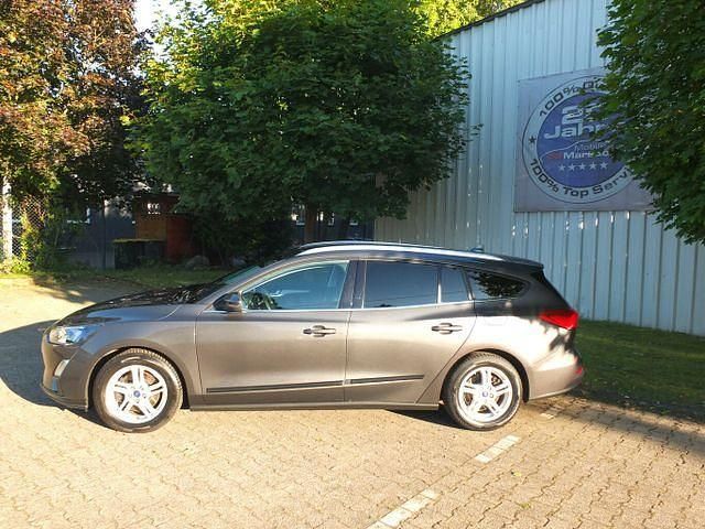 Gebraucht Ford Focus 120 PS (88 kW) 2019 Grau Kombi
