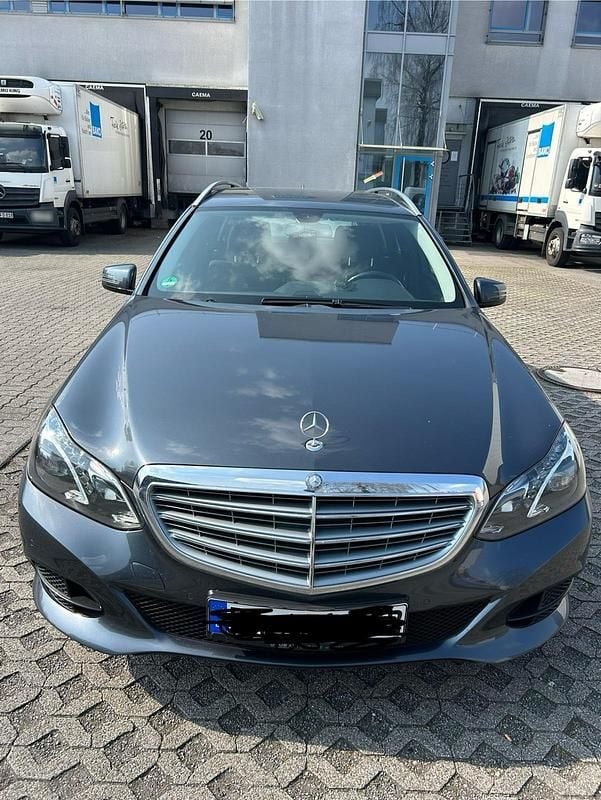 Gebraucht Mercedes E200 136 PS (100 kW) 2014 Grau Kombi