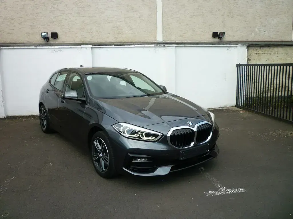 Gebraucht BMW 120 Sport Line 190 PS (139 kW) 2020 Grau Limousine