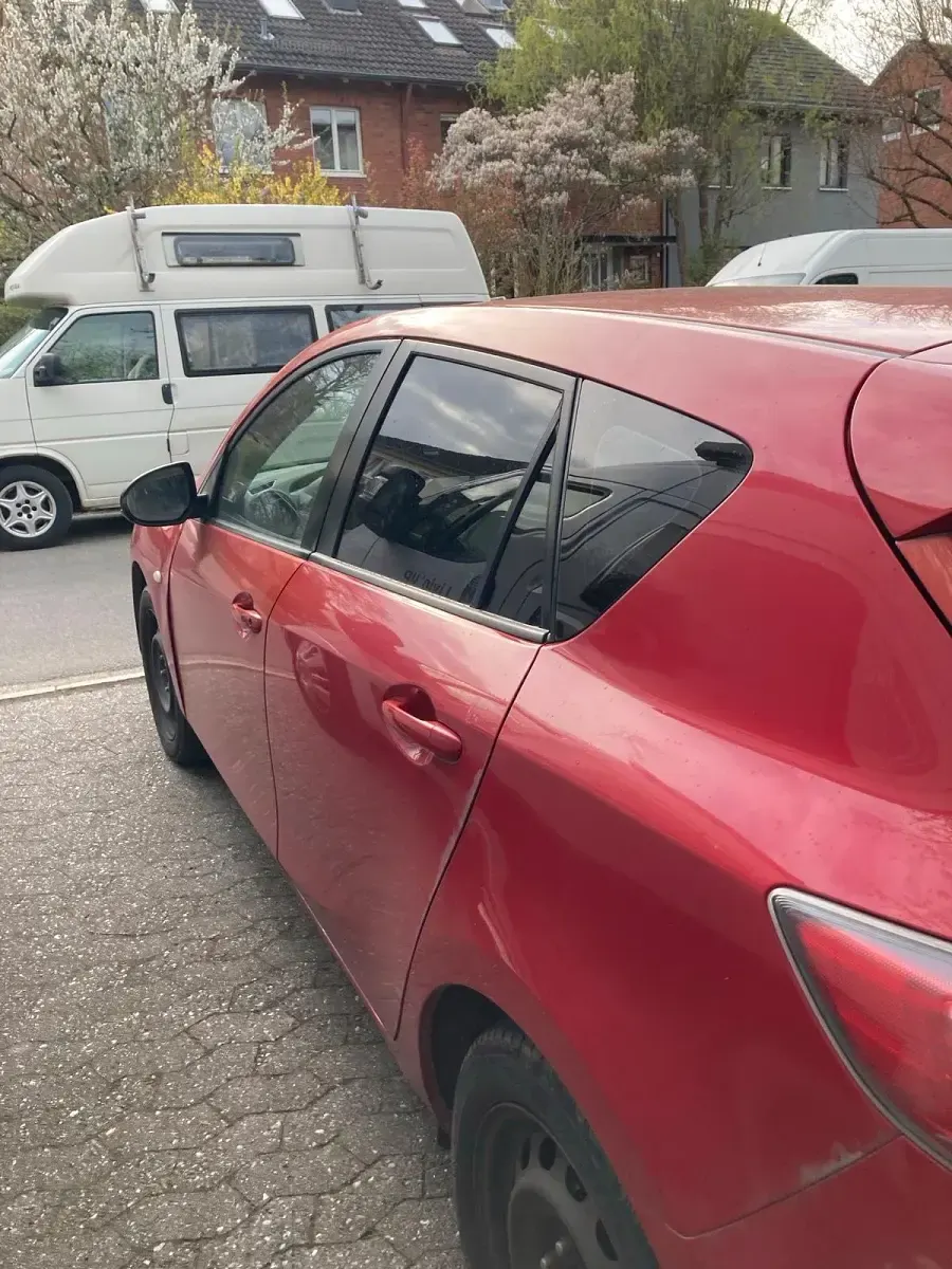 Second-hand Mazda 3 150 CP (110 kW) 2009 Roșu Berlinǎ