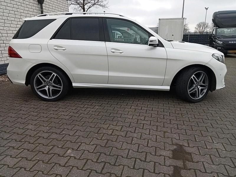 Gebraucht Mercedes GLE250 204 PS (150 kW) 2018 Weiß SUV