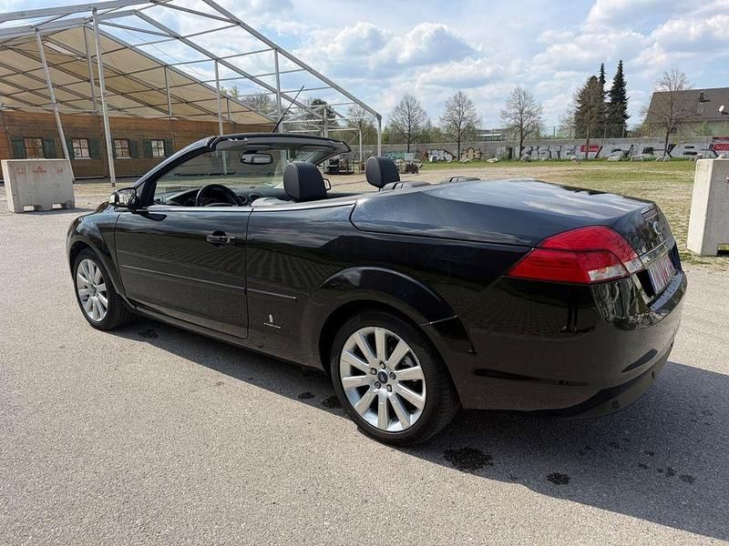Gebraucht Ford Focus Cabriolet Titanium 145 PS (106 kW) 2008 Schwarz Cabrio