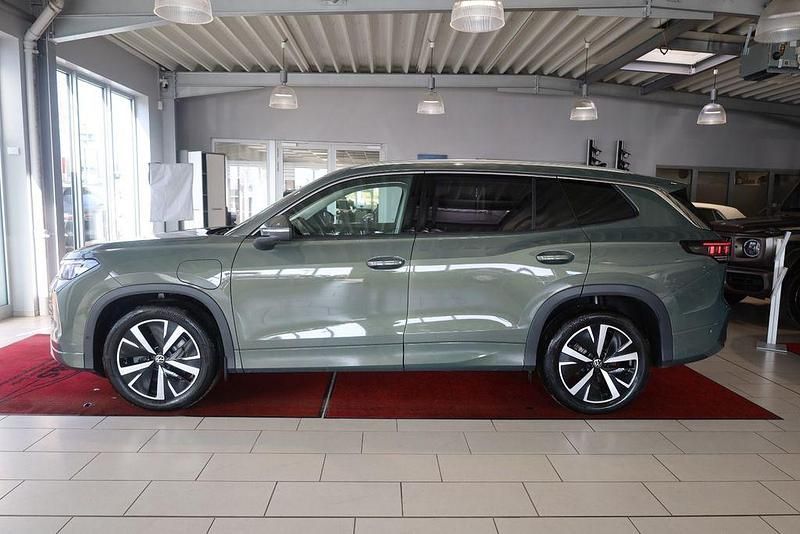 Gebraucht VW Tayron Life 204 PS (150 kW) 2025 Cipressinogrün SUV