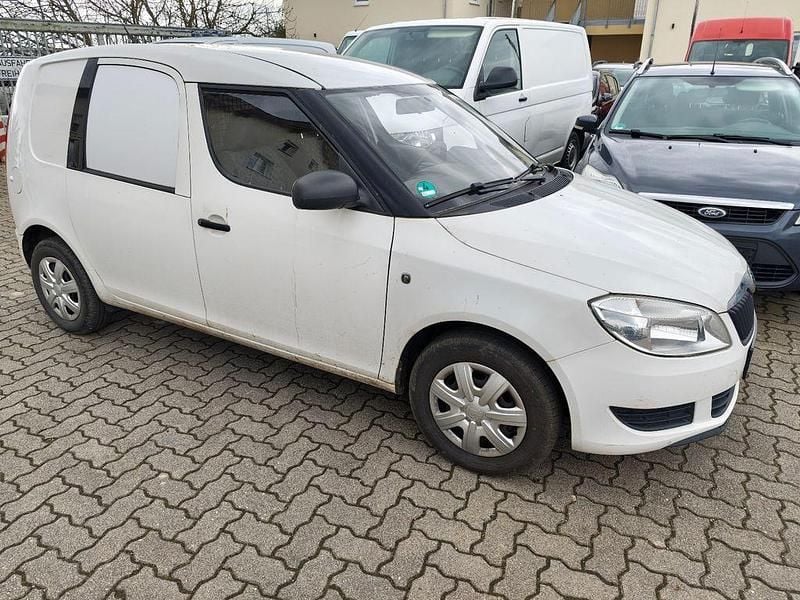 Gebraucht Skoda Roomster 69 PS (50 kW) 2012 Weiß Van / Kleinbus