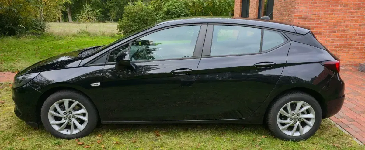 Gebraucht Opel Astra Edition 110 PS (80 kW) 2021 Schwarz Limousine