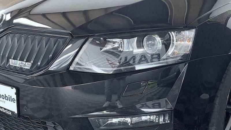 Gebraucht Skoda Octavia RS 184 PS (135 kW) 2016 Cerna magic/black magic Kleinwagen