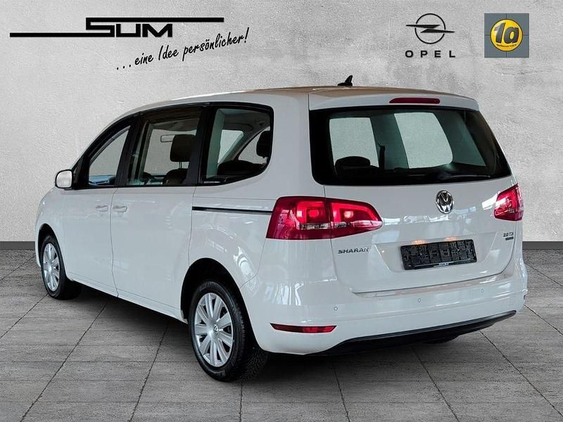 Gebraucht VW Sharan Trendline 140 PS (102 kW) 2011 Weiss Van / Kleinbus