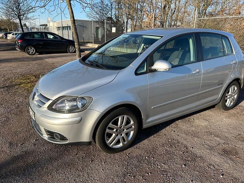 Silber Gebraucht 2008 VW Golf Plus Cross Edition Van / Kleinbus | 3.999 € (Fairer Preis) - Bild 1/4