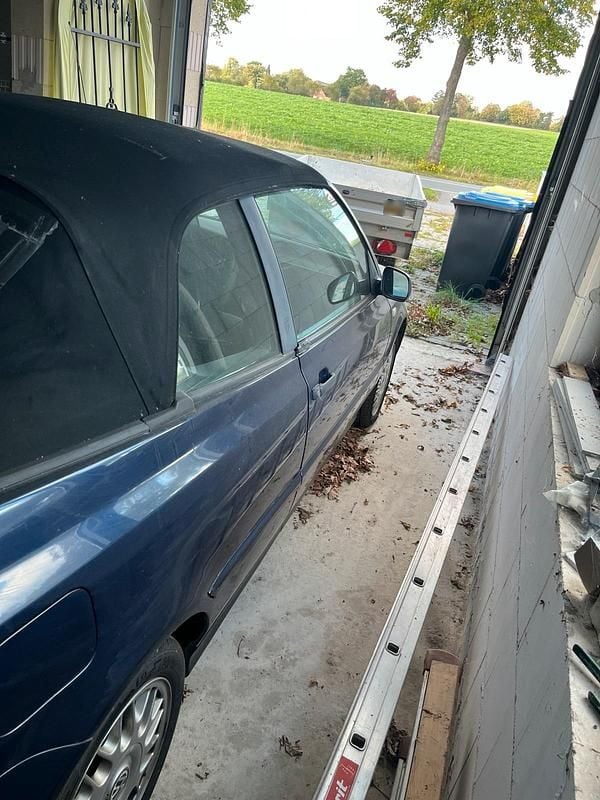 Gebraucht VW Golf Cabriolet 100 PS (73 kW) 2000 Blau Cabrio