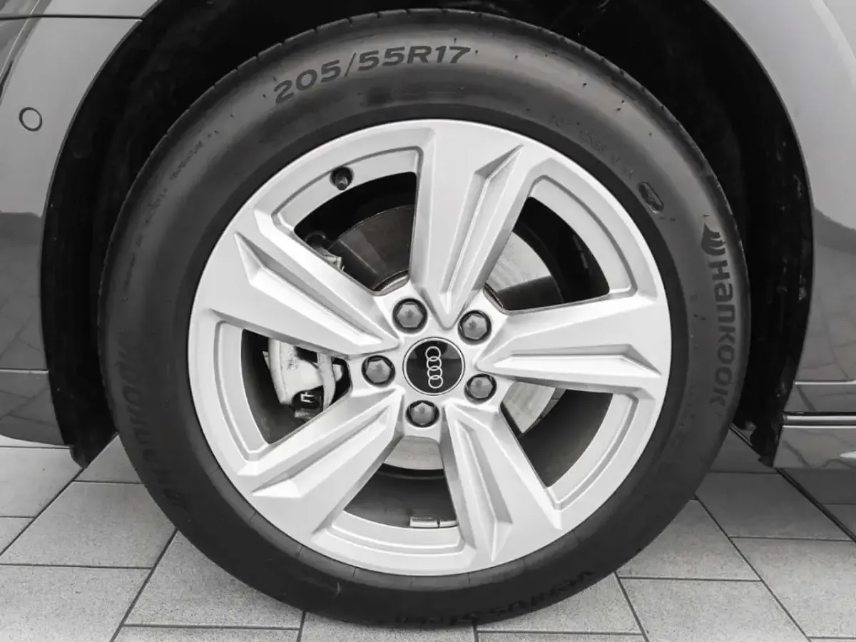 Gebraucht Audi A3 Sport 204 PS (150 kW) 2025 Manhattangrau metallic Limousine