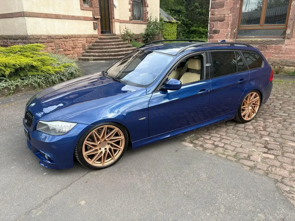 Gebraucht BMW 330 M Sport 245 PS (180 kW) 2009 Blau Kombi