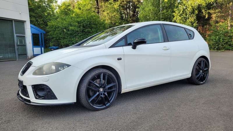 Grau Gebraucht 2007 Seat Leon FR Limousine | 2.250 € (Guter Preis) - Bild 1/4