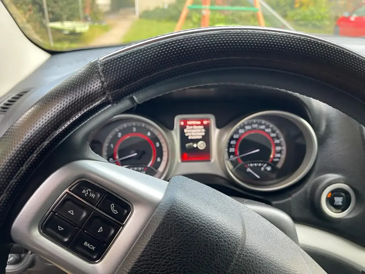 Usado Fiat Freemont 170 CV (125 kW) 2015 Gris SUV