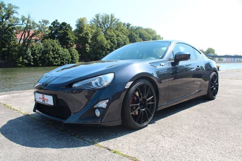 Grau Gebraucht 2013 Toyota GT86 Basis Coupé | 16.999 € (Superpreis) - Bild 1/4