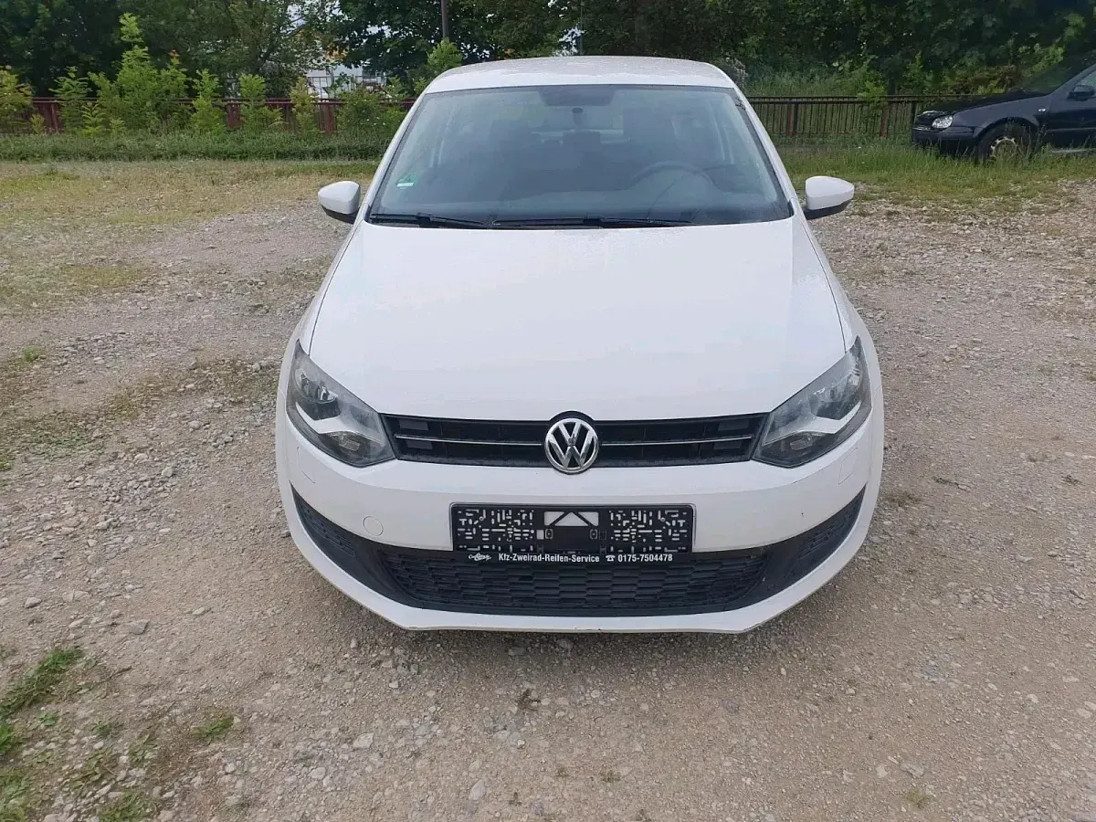 Gebraucht VW Polo Trendline 90 PS (66 kW) 2010 Weiß Kleinwagen
