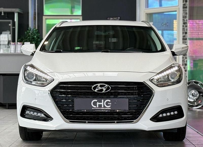 Gebraucht Hyundai i40 135 PS (99 kW) 2017 Weiß Kombi