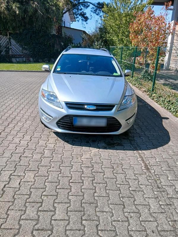 Gebraucht Ford Mondeo 116 PS (85 kW) 2011 Silber Kombi