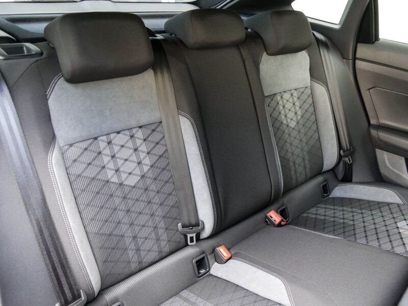 Gebraucht VW Taigo R-line 116 PS (85 kW) 2025 Schwarz SUV