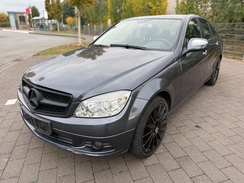 Grau Gebraucht 2007 Mercedes C180 Limousine | 6.699 € (Fairer Preis) - Bild 1/4