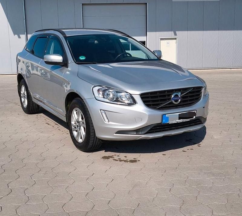 Silber Gebraucht 2015 Volvo XC60 Kinetic SUV | 15.499 € (Guter Preis) - Bild 1/4