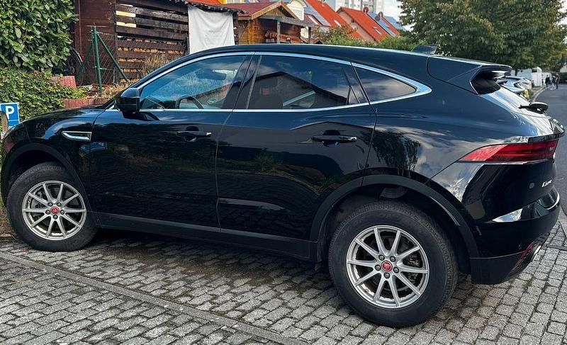 Schwarz Gebraucht 2021 Jaguar E-Pace R-Dynamic SUV | 31.200 € (Fairer Preis) - Bild 1/4