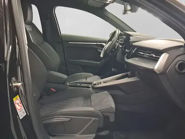 Gebraucht Audi RS3 Sportback Premium 400 PS (294 kW) 2022 Schwarz Kleinwagen