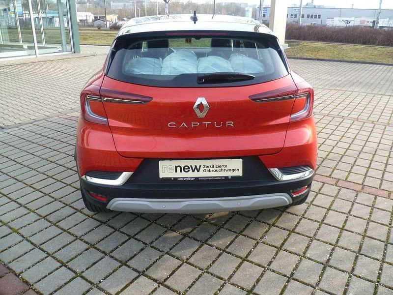 Gebraucht Renault Captur Intens 140 PS (102 kW) 2022 Rot nnp + schwarz gne SUV
