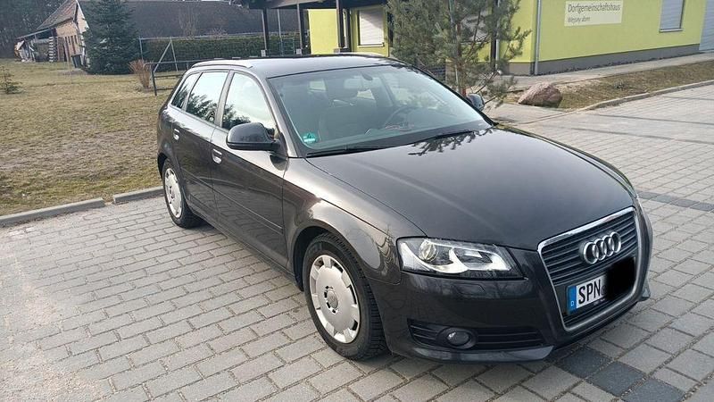 Gebraucht Audi A3 Ambiente 160 PS (117 kW) 2009 Grau Kleinwagen