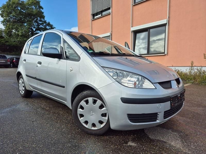Gebraucht Mitsubishi Colt 95 PS (69 kW) 2009 Silber Limousine