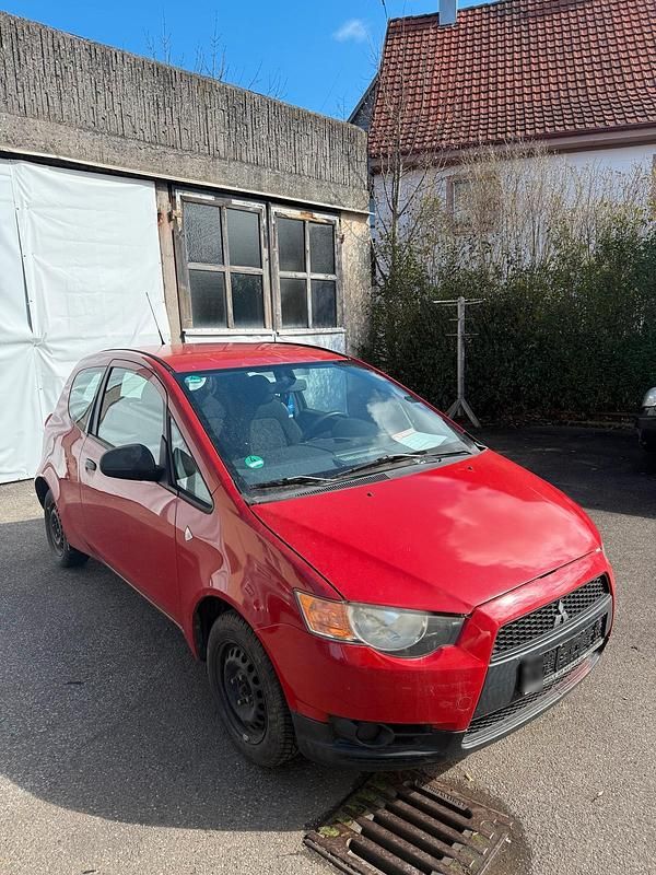 Gebraucht Mitsubishi Colt 75 PS (55 kW) 2009 Rot Kleinwagen