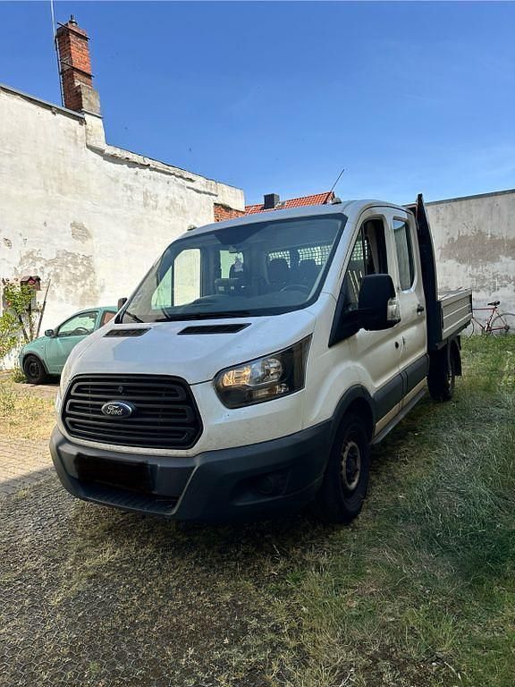 Weiß Gebraucht 2018 Ford Transit Van / Kleinbus | 13.900 € (Guter Preis) - Bild 1/4
