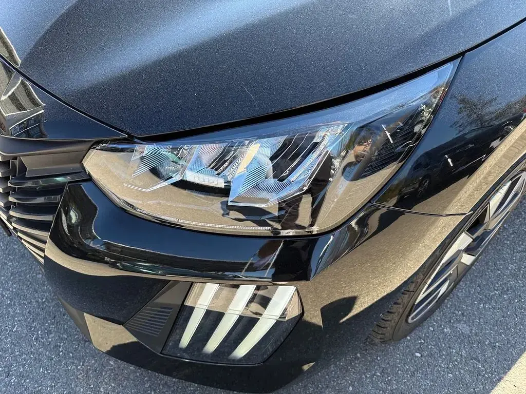 Gebraucht Peugeot 208 Active 101 PS (74 kW) 2024 Schwarz Kleinwagen