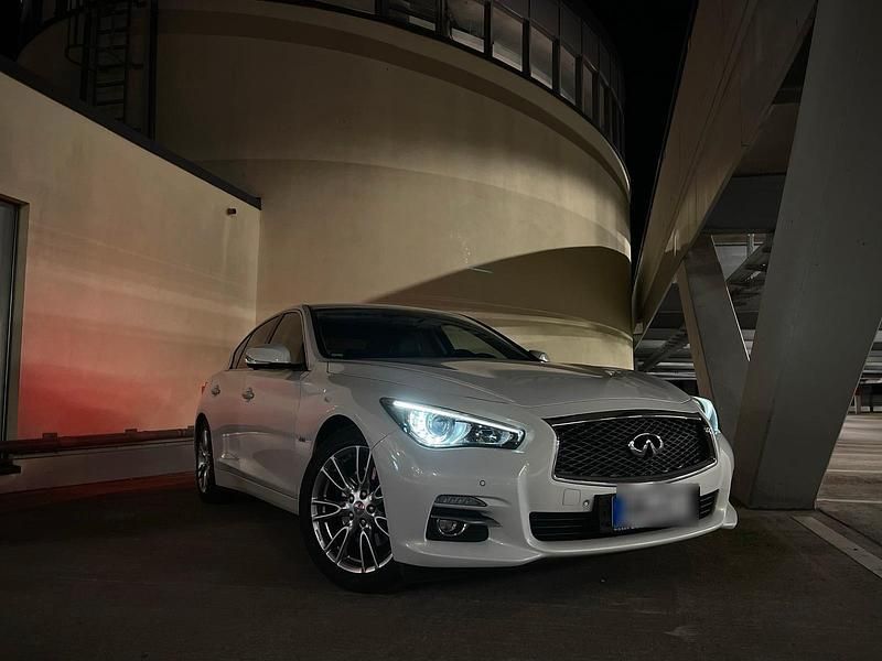Weiß Gebraucht 2014 Infiniti Q50 Limousine | 9.500 € (Fairer Preis) - Bild 1/4
