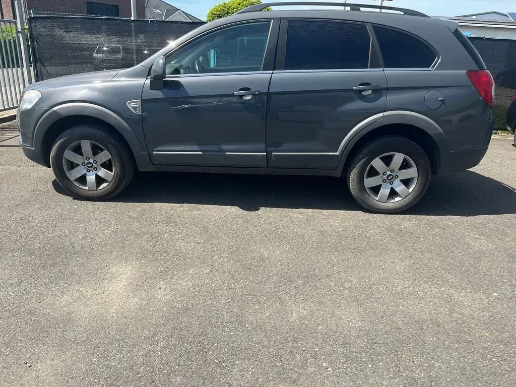 Gebraucht Chevrolet Captiva 136 PS (100 kW) 2011 Silber SUV