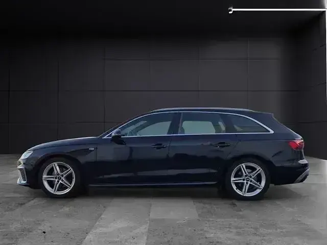Używany Audi A4 S-Line 190 KM (139 kW) 2021 Czarny Kombi