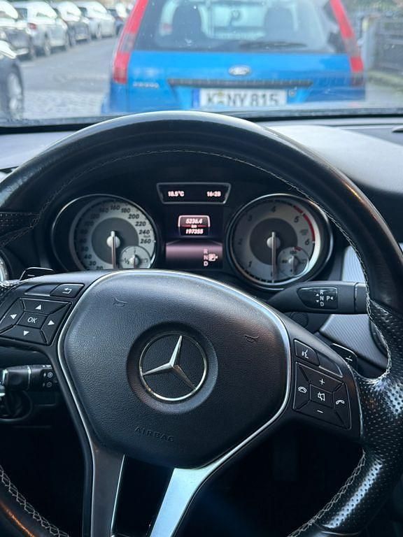 Gebraucht Mercedes GLA220 170 PS (125 kW) 2014 Schwarz SUV
