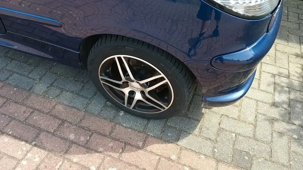 Gebraucht Peugeot 206 CC 109 PS (80 kW) 2005 Blau Cabrio
