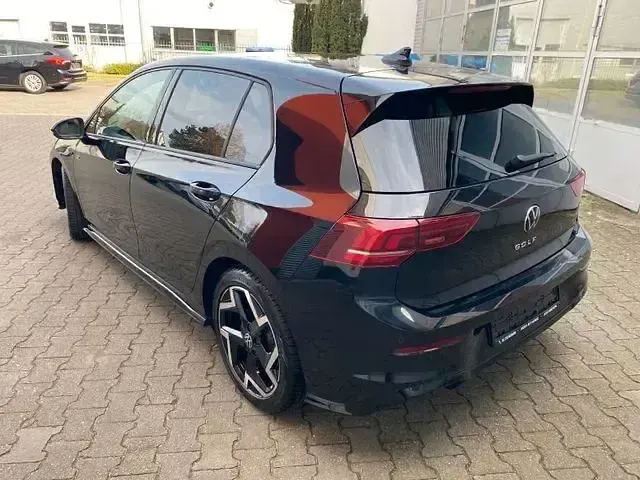 Gebraucht VW Golf VIII R-line 150 PS (110 kW) 2025 Andere Limousine