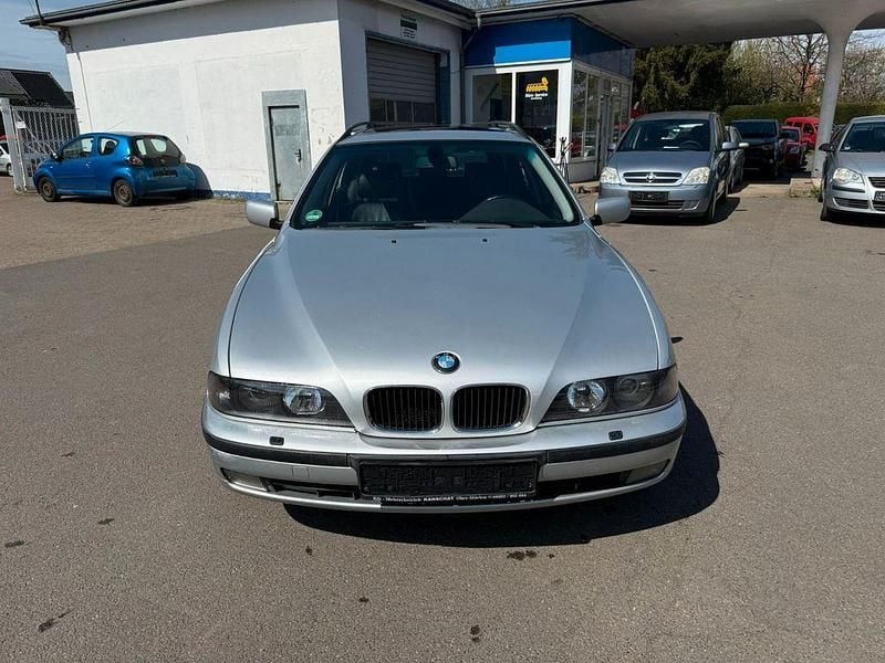 Second-hand BMW 528 193 CP (141 kW) 2000 Argintiu Break